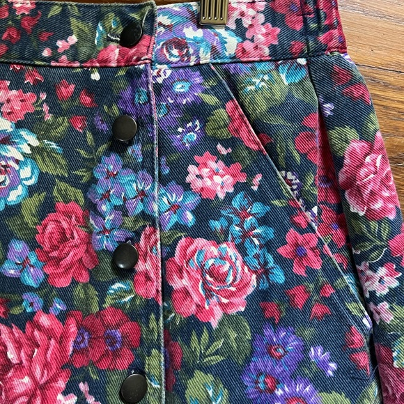 Vintage floral skirt. 100% cotton women’s size M/L - Picture 2 of 5
